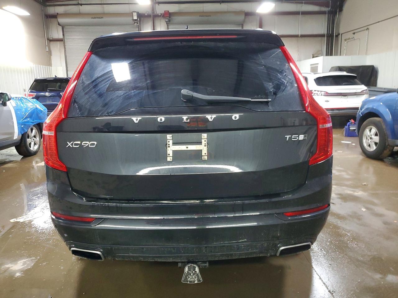 VOLVO XC90 2018 — 7