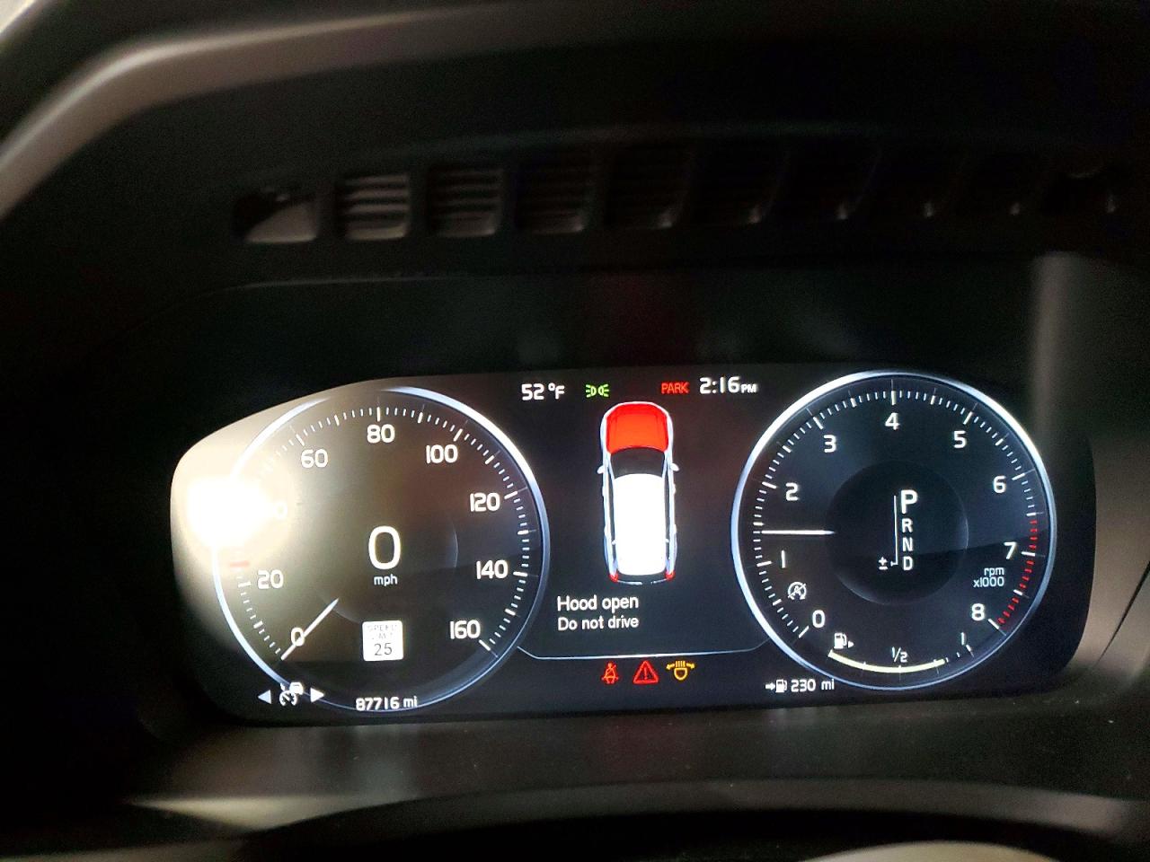 VOLVO XC90 2018 — 10