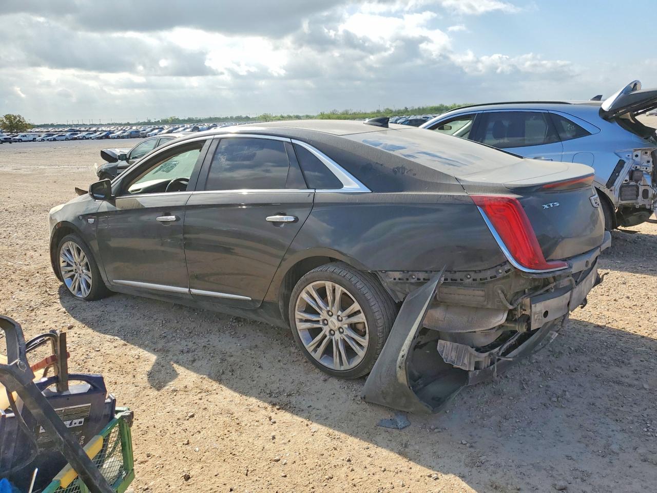 CADILLAC XTS 2019 — 3