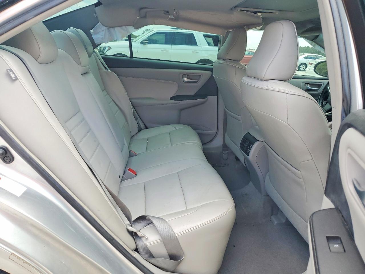 TOYOTA CAMRY 2016 — 11