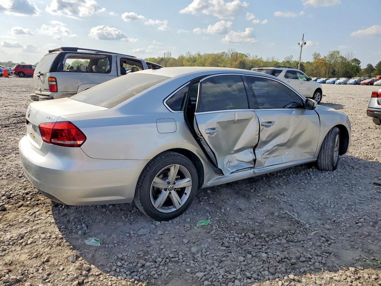 VOLKSWAGEN PASSAT 2014 — 4