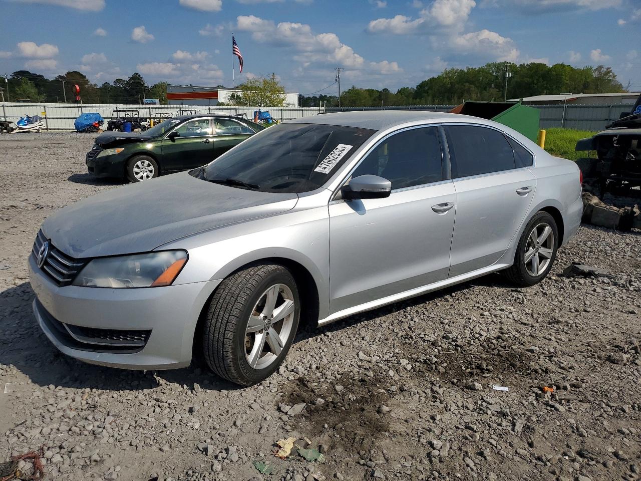 VOLKSWAGEN PASSAT 2014 — 2