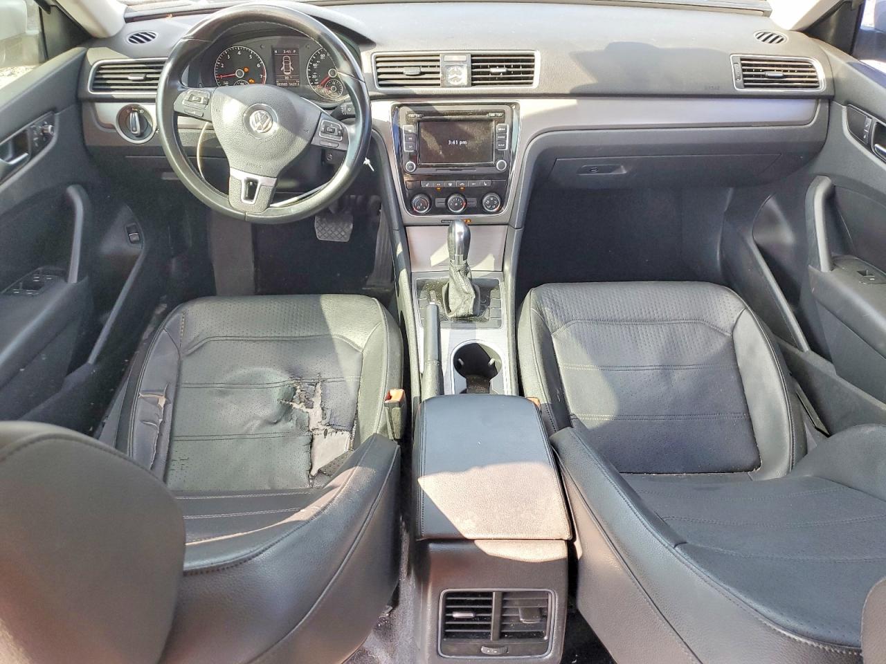 VOLKSWAGEN PASSAT 2014 — 9