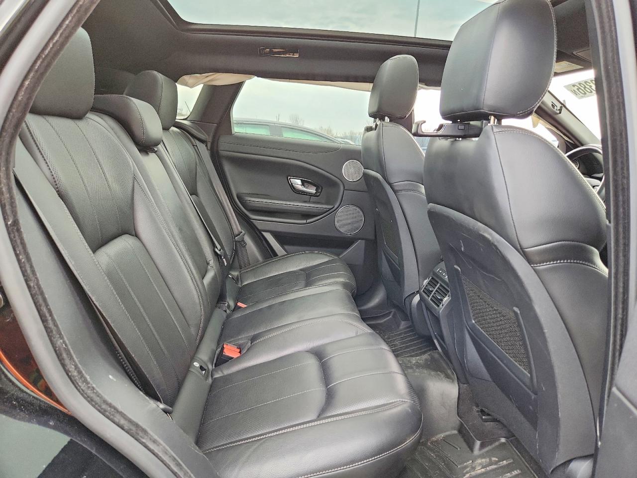 LAND ROVER RANGE ROVER EVOQUE 2019 — 12