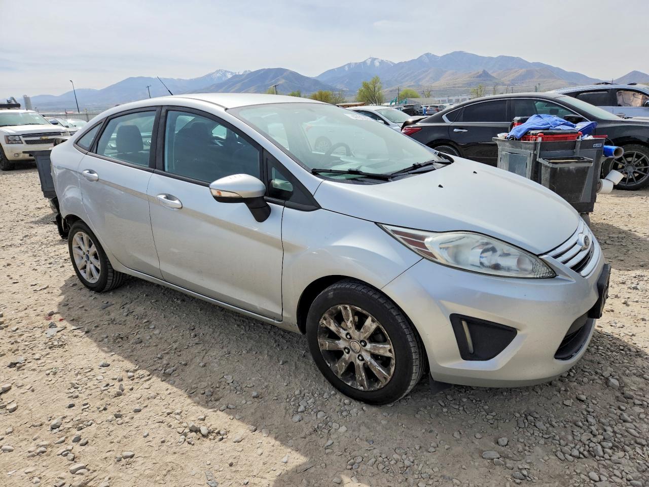 FORD FIESTA 2013 — 5