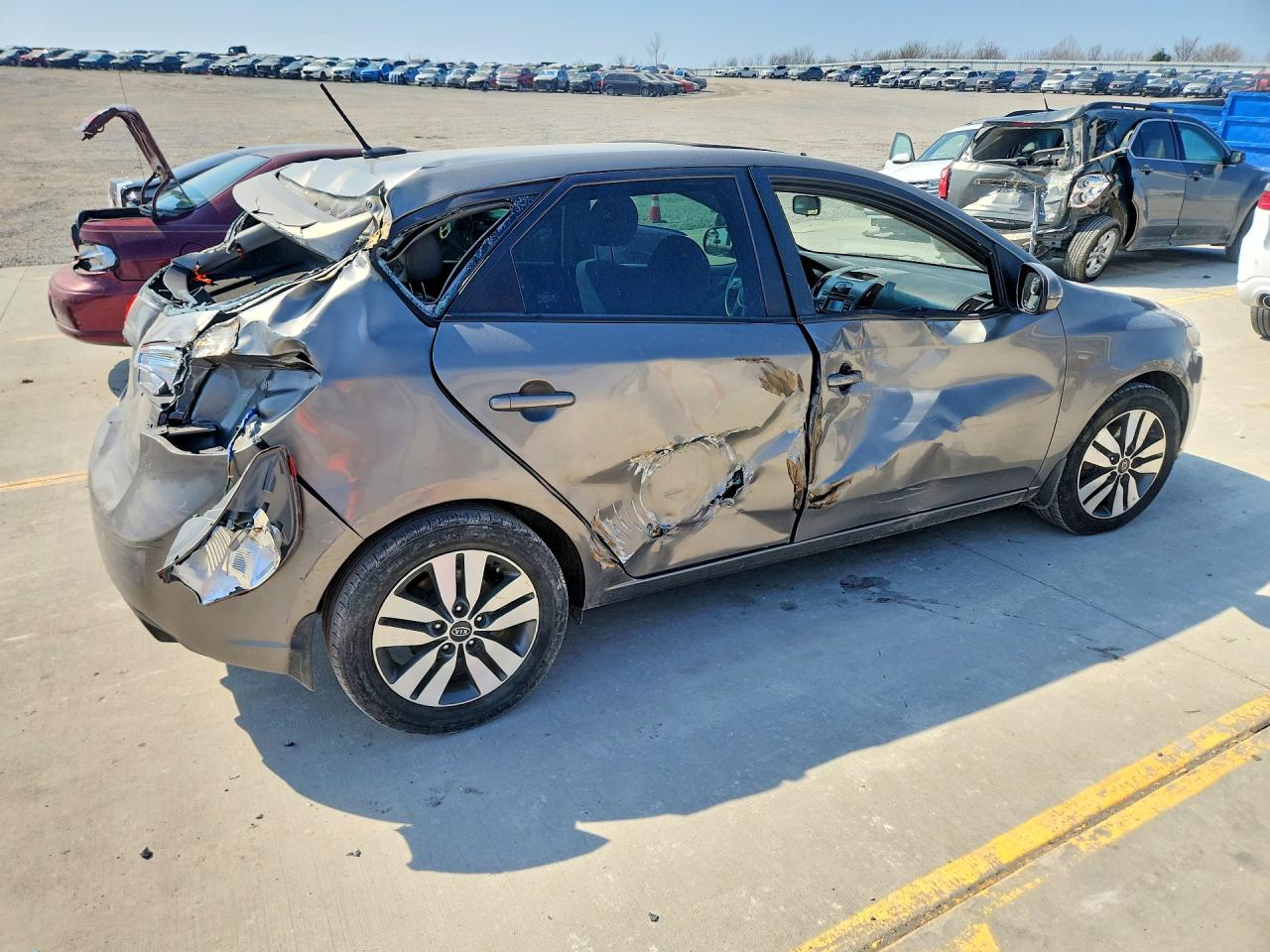 KIA FORTE 2013 — 4