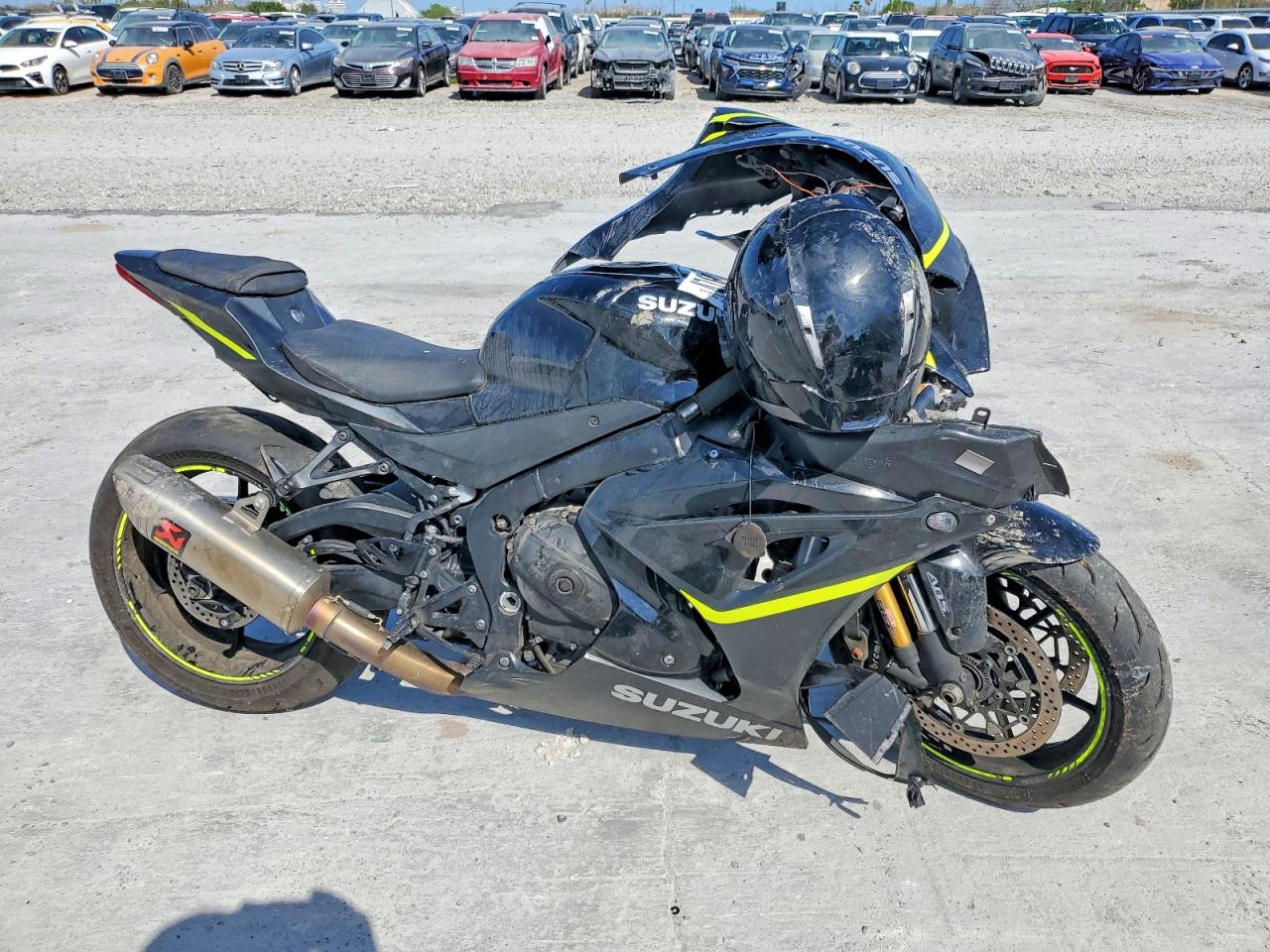 SUZUKI GSX-R1000 2023 — 2