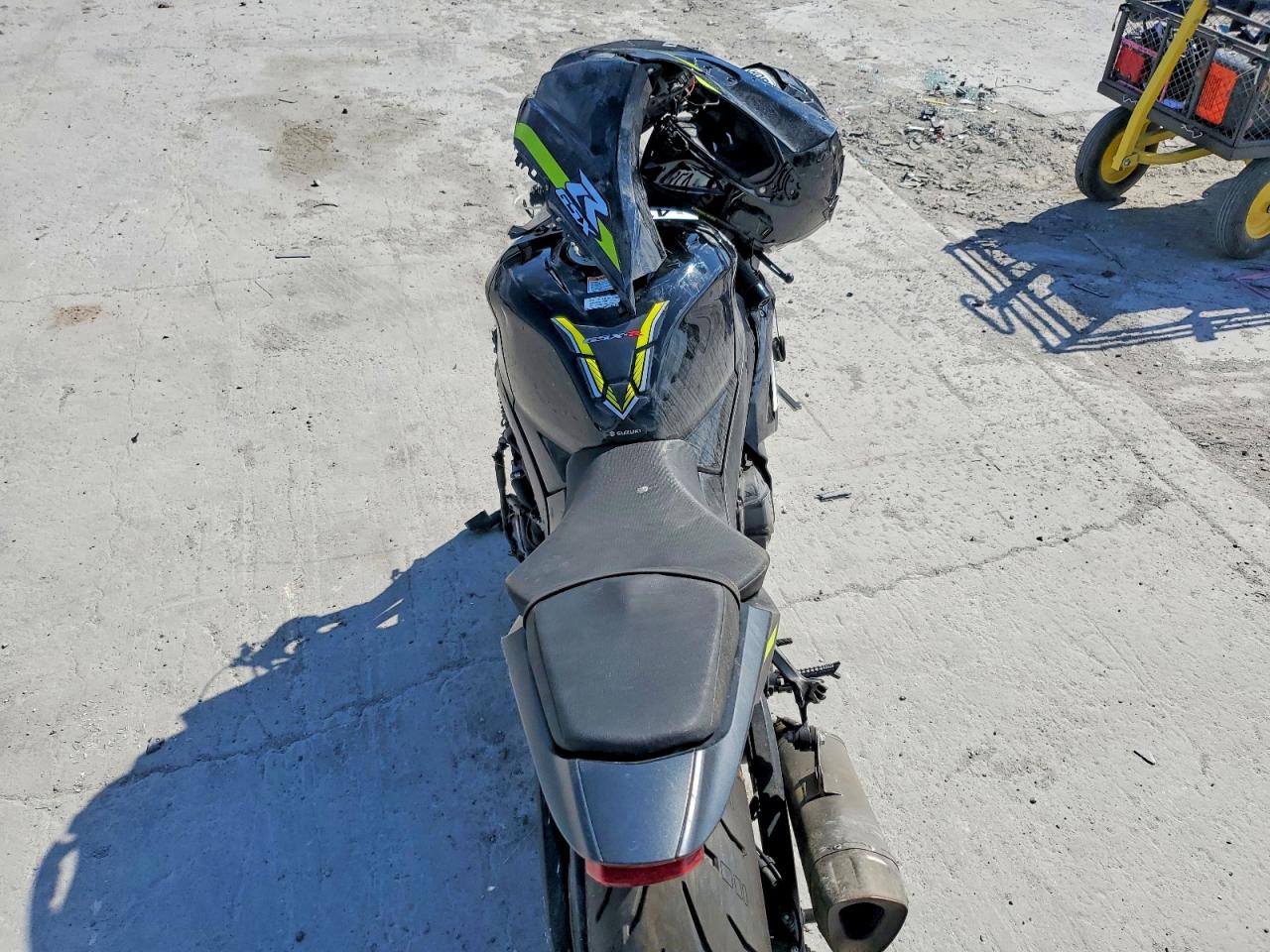 SUZUKI GSX-R1000 2023 — 7