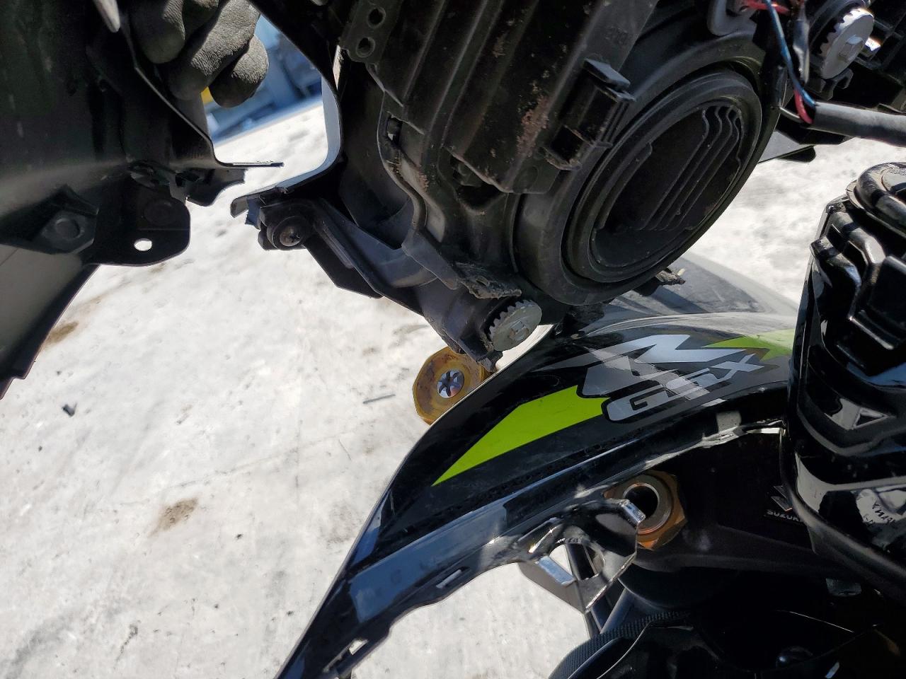 SUZUKI GSX-R1000 2023 — 8