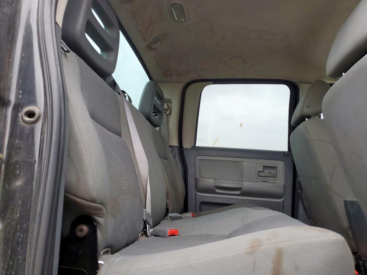 DODGE DAKOTA 2006 — 11