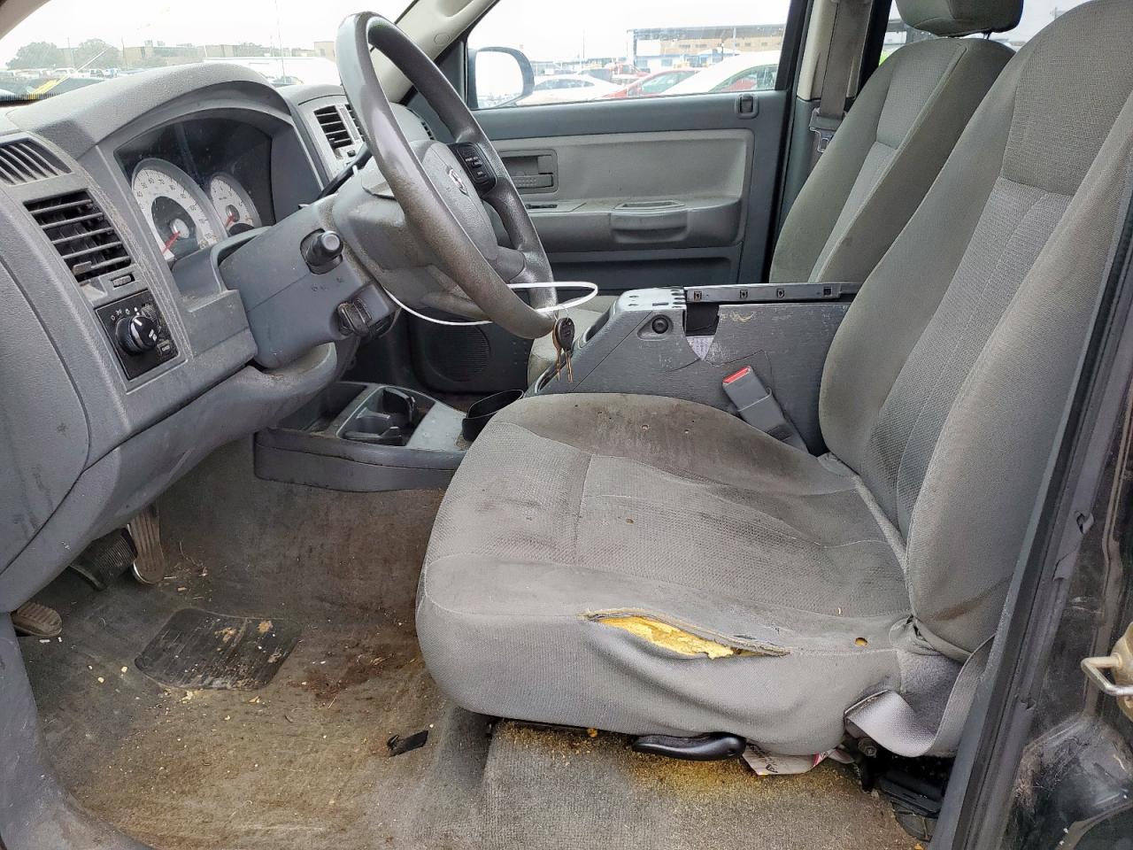 DODGE DAKOTA 2006 — 8