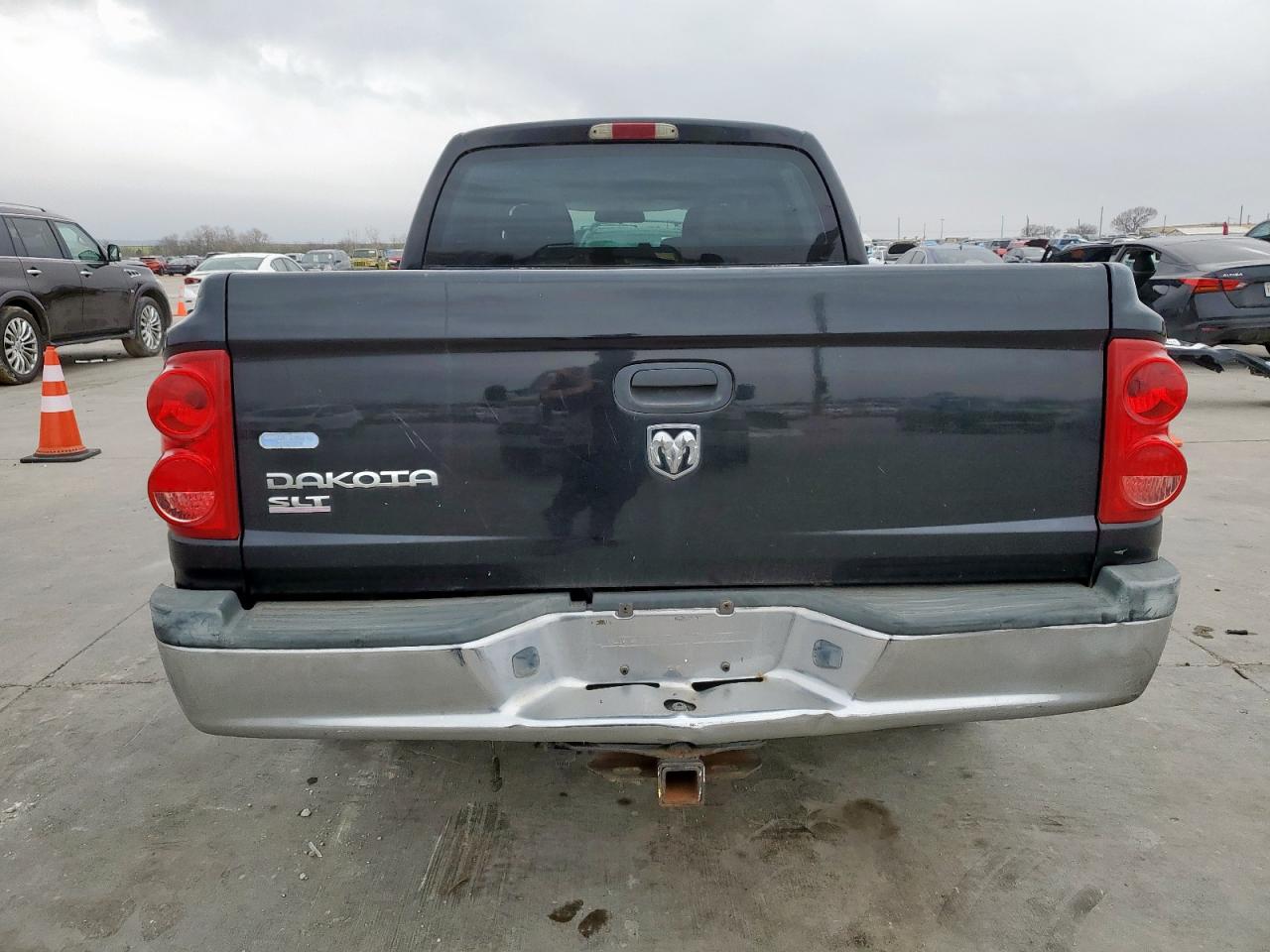 DODGE DAKOTA 2006 — 7