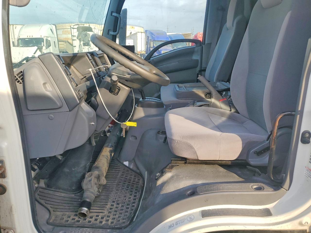 ISUZU NPR HD 2017 — 8
