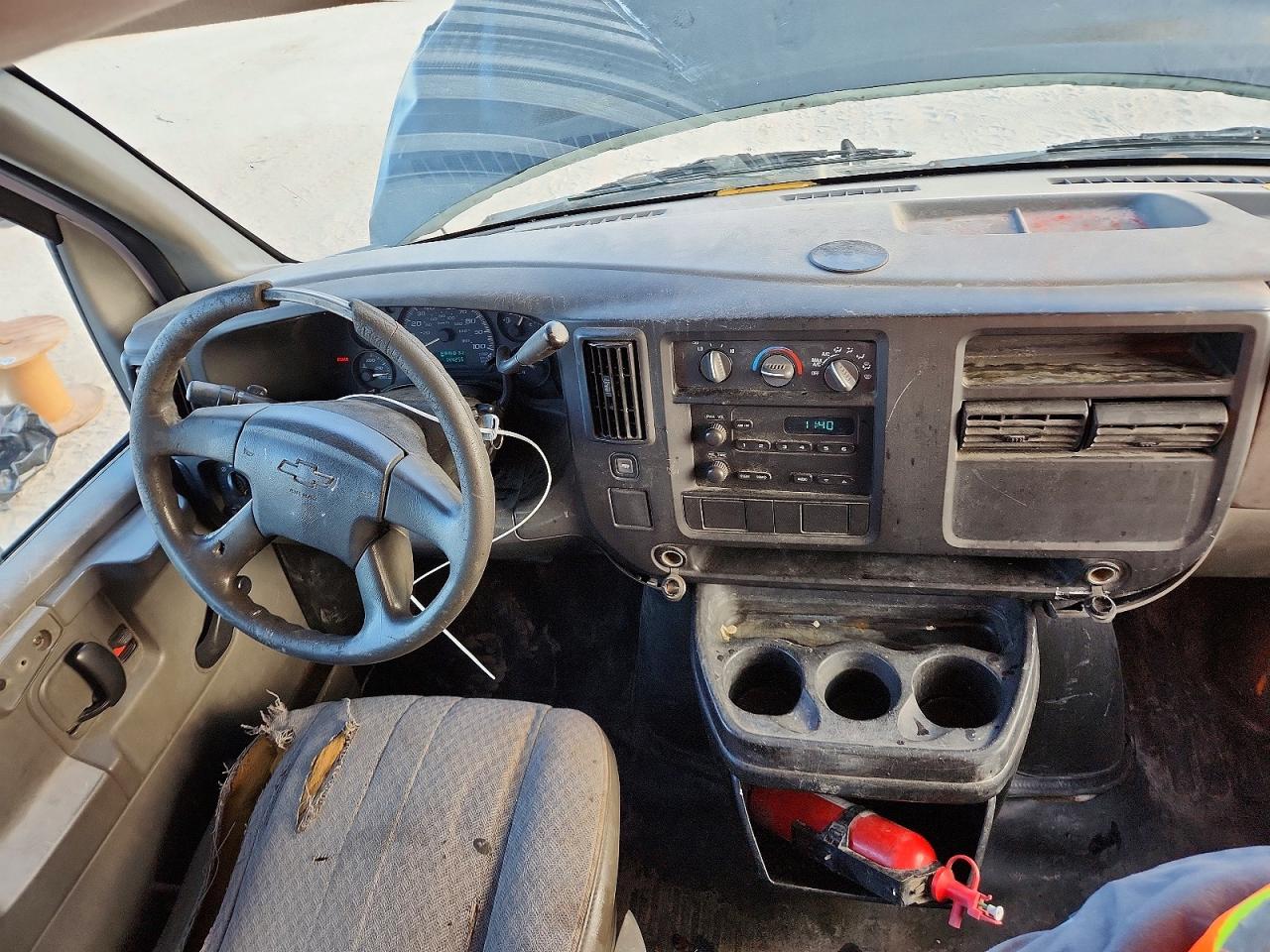CHEVROLET EXPRESS G3500 2004 — 9
