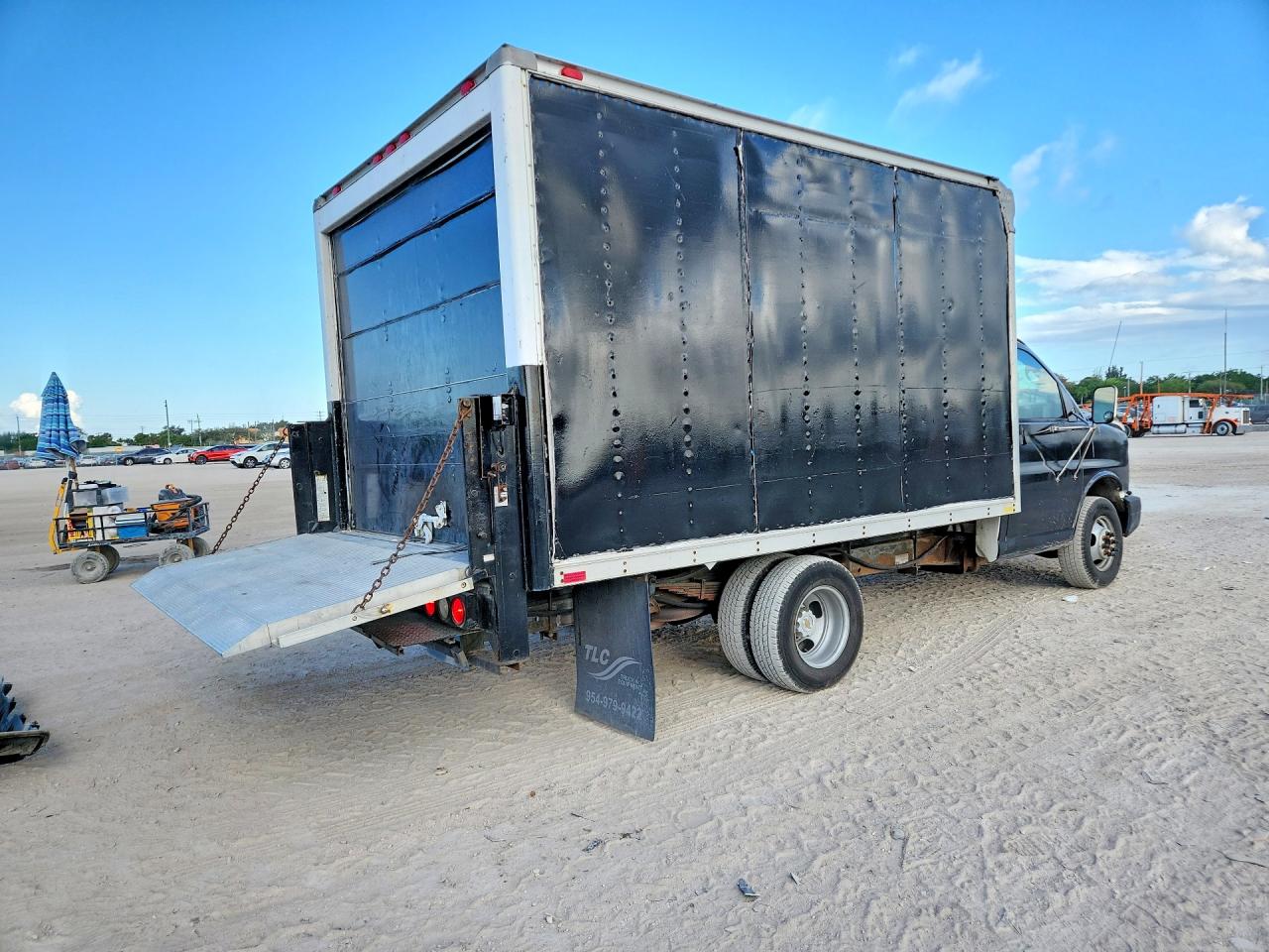 CHEVROLET EXPRESS G3500 2004 — 4