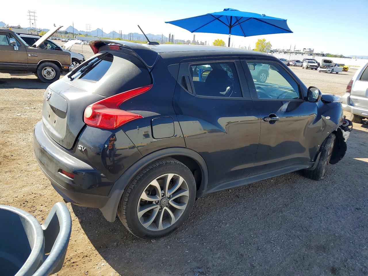 NISSAN JUKE 2011 — 4