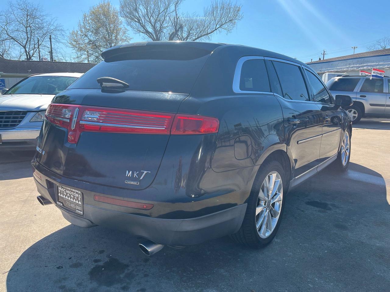 2011 LINCOLN MKT