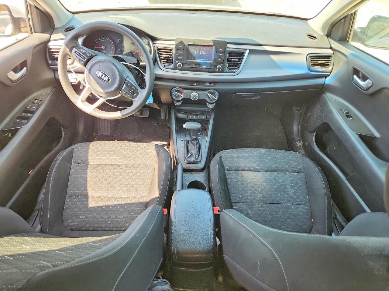 KIA RIO 2018 — 9