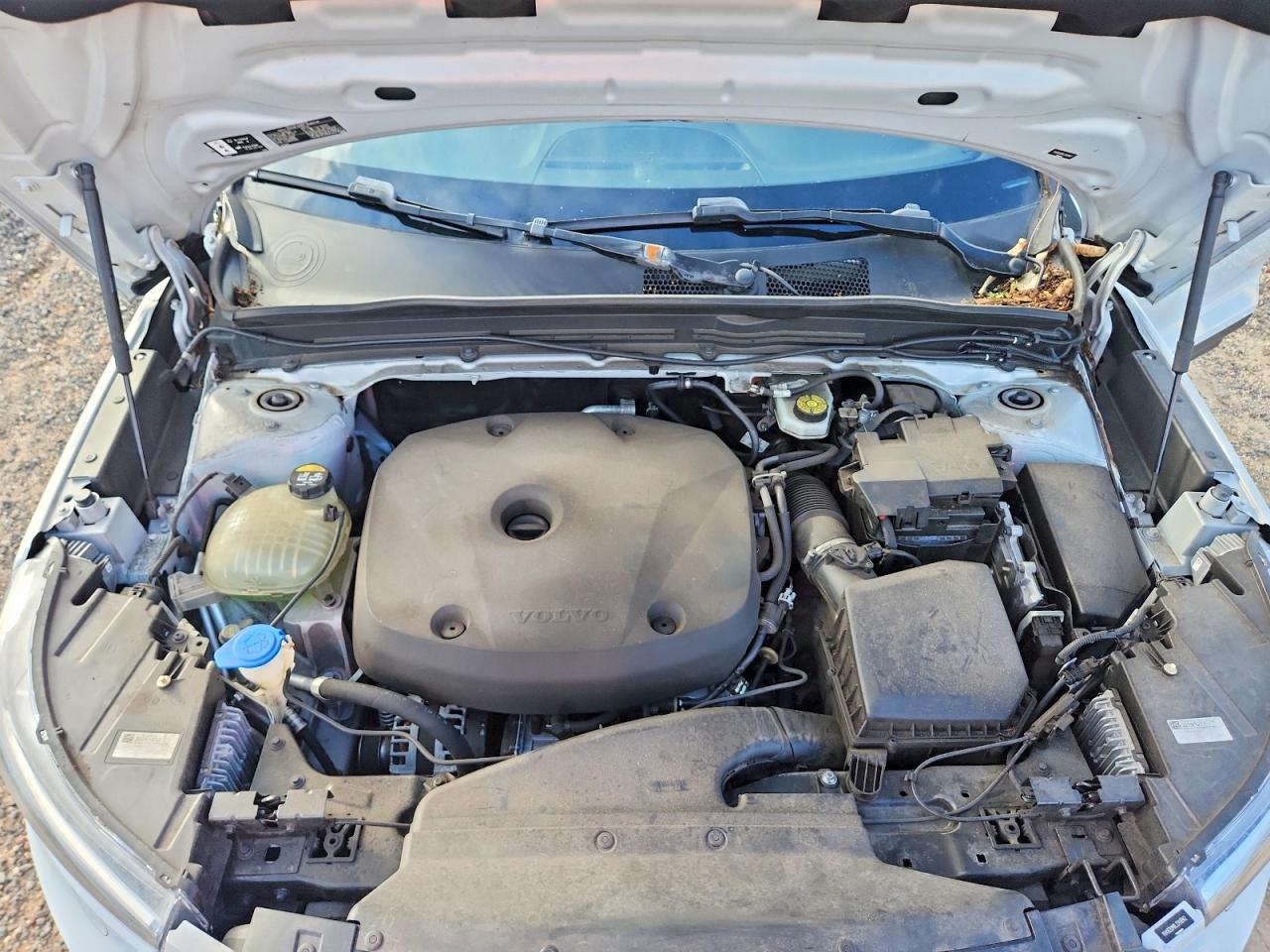 VOLVO XC40 2020 — 12