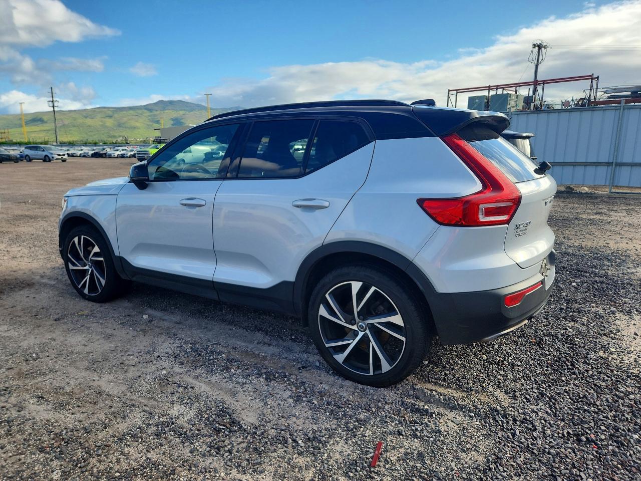 VOLVO XC40 2020 — 3