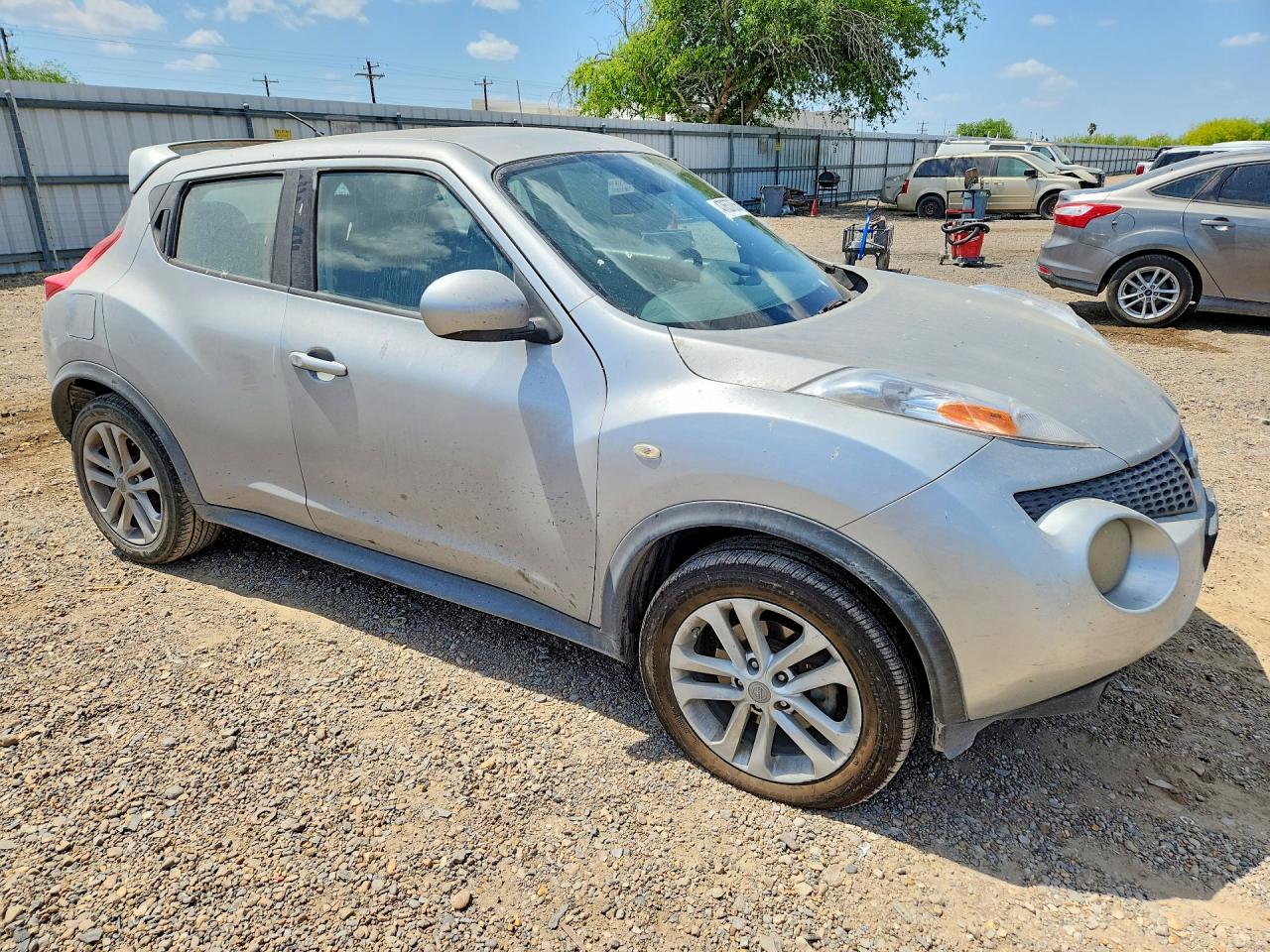 NISSAN JUKE 2011 — 5