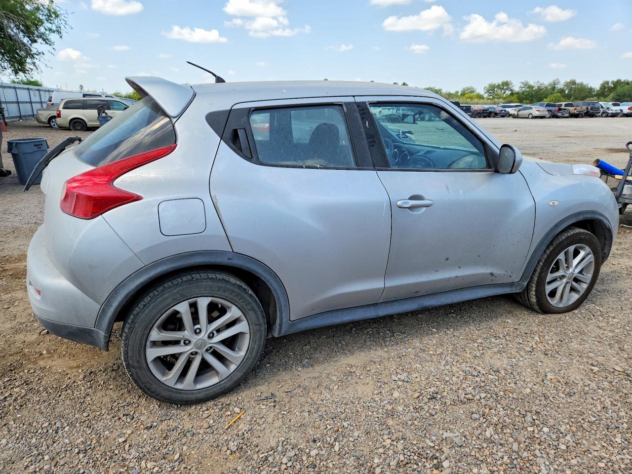 NISSAN JUKE 2011 — 4