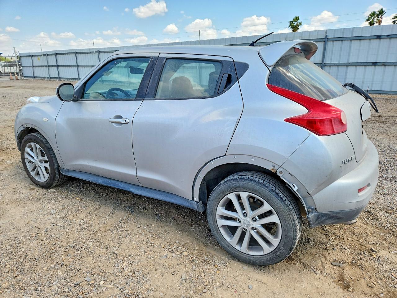 NISSAN JUKE 2011 — 3