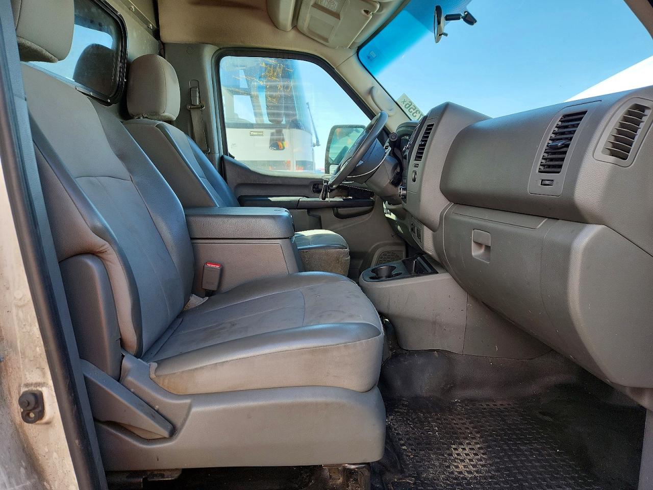 NISSAN NV 2018 — 8
