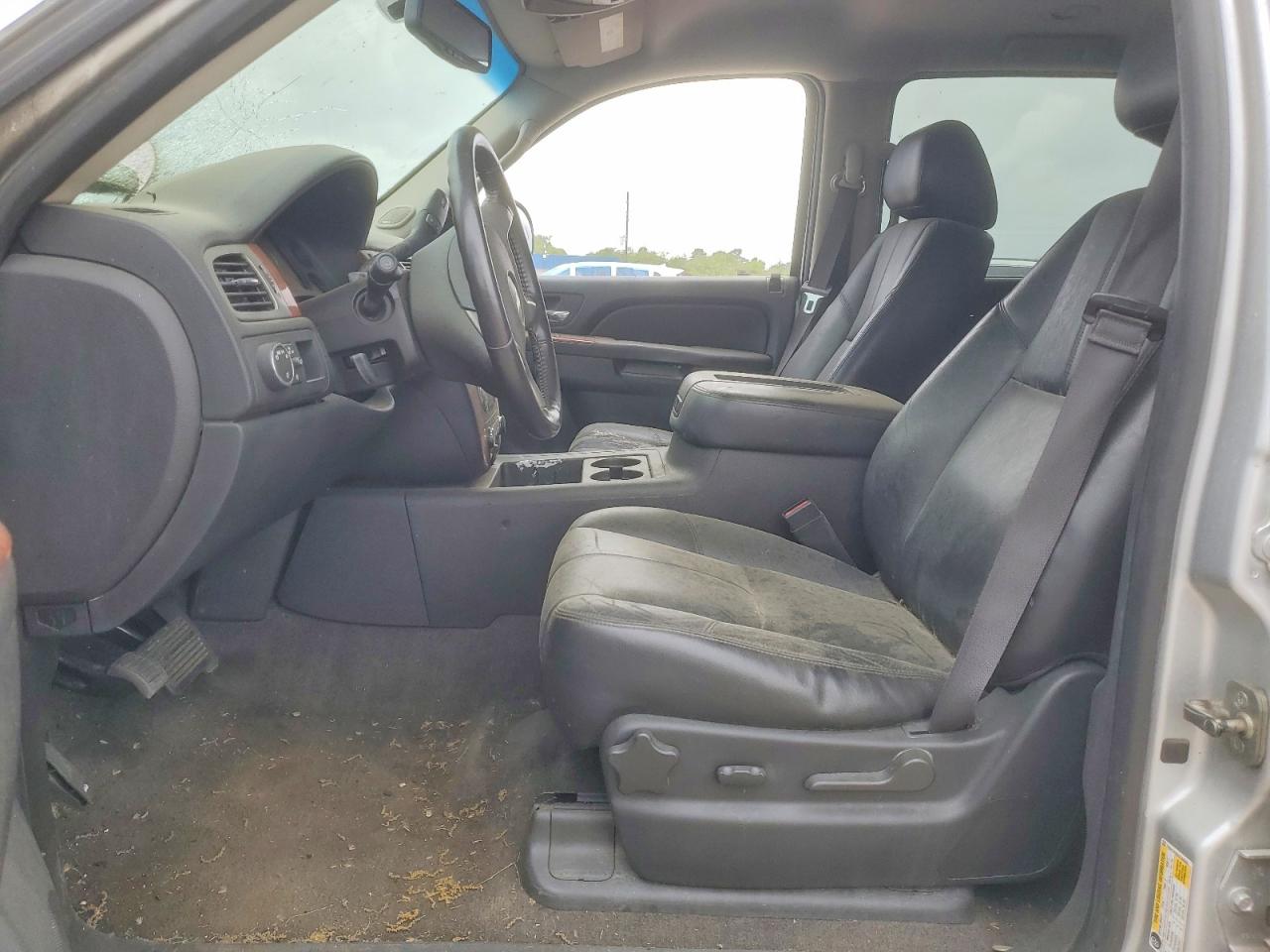 CHEVROLET SUBURBAN 2014 — 8
