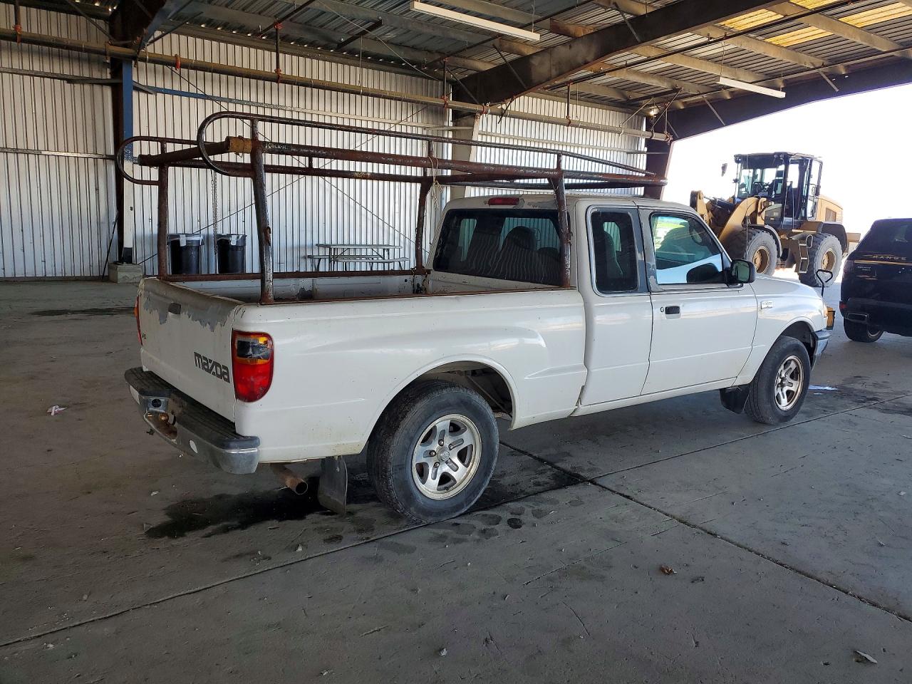 MAZDA B3000 2003 — 4