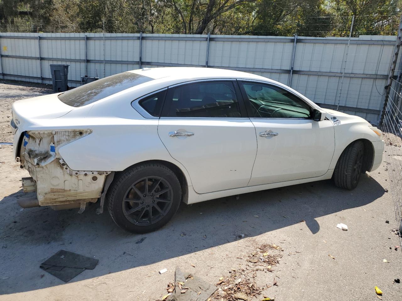 NISSAN ALTIMA 2015 — 4