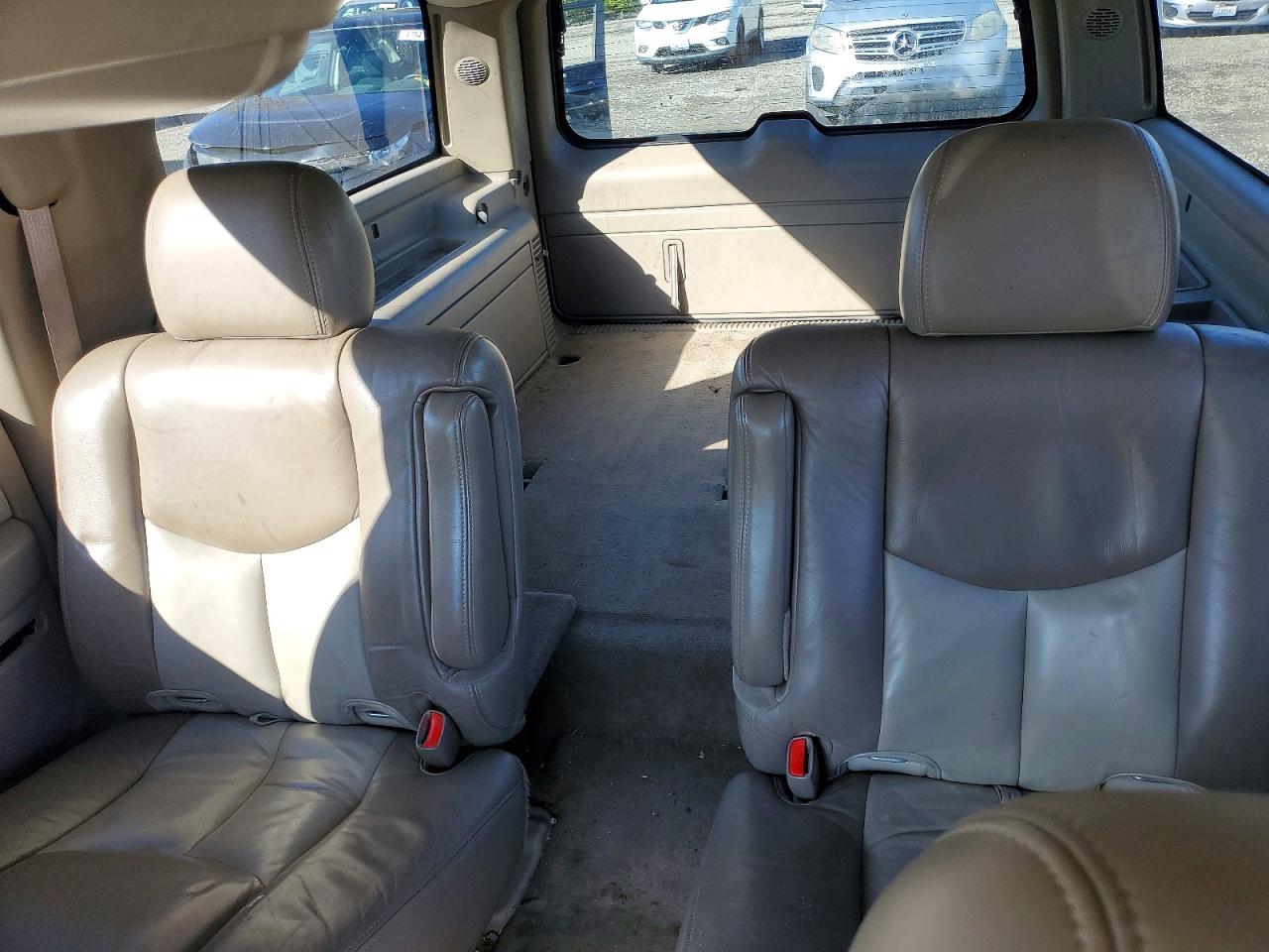 GMC YUKON XL 2005 — 11
