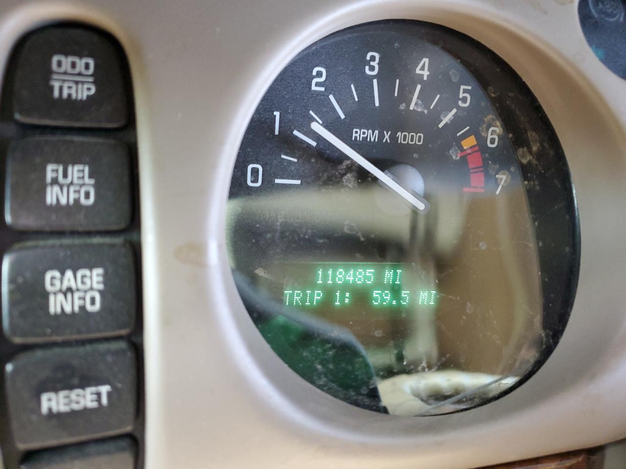 BUICK LESABRE 2000 — 10