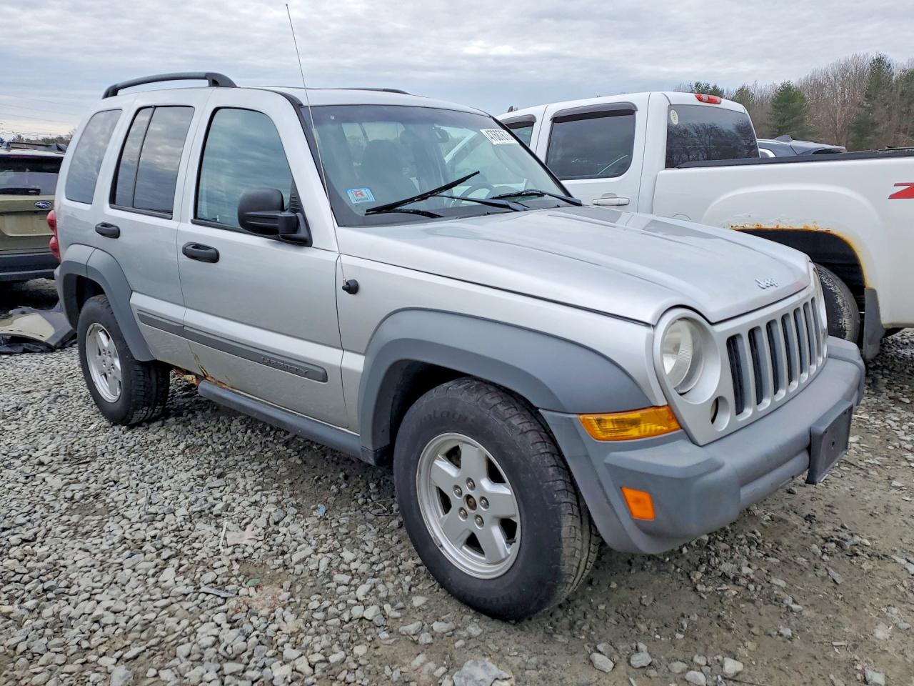 JEEP LIBERTY 2005 — 5