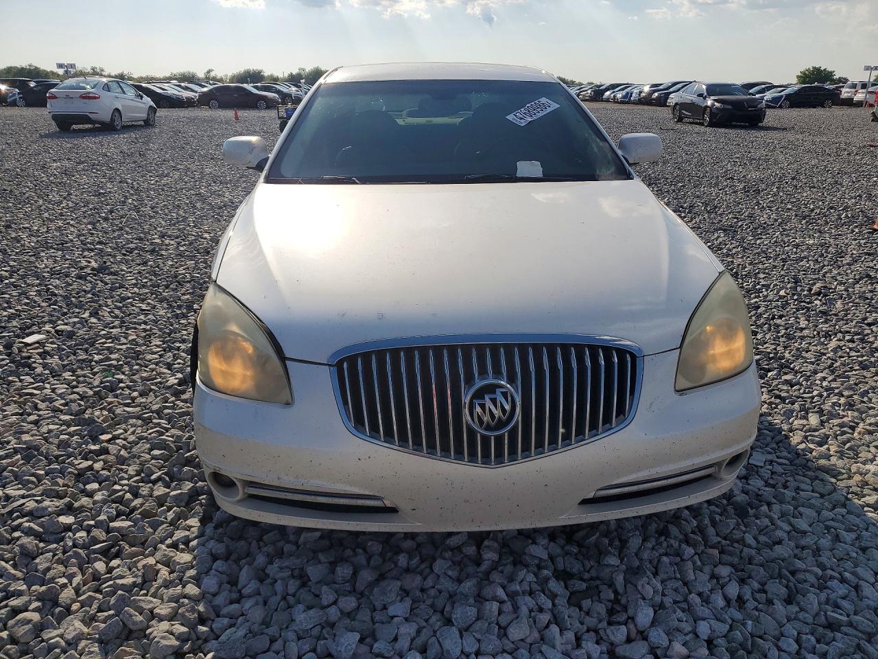 BUICK LUCERNE 2011 — 6