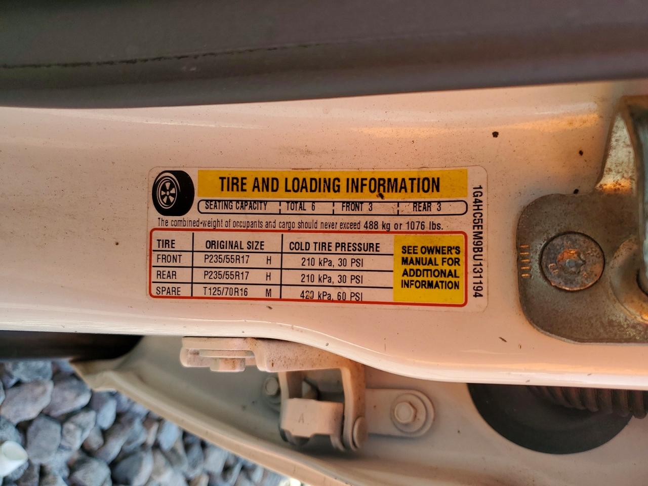 BUICK LUCERNE 2011 — 13