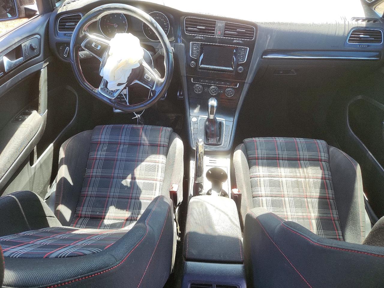 VOLKSWAGEN GTI 2015 — 9