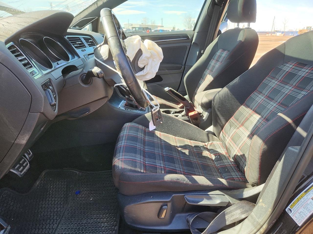 VOLKSWAGEN GTI 2015 — 8