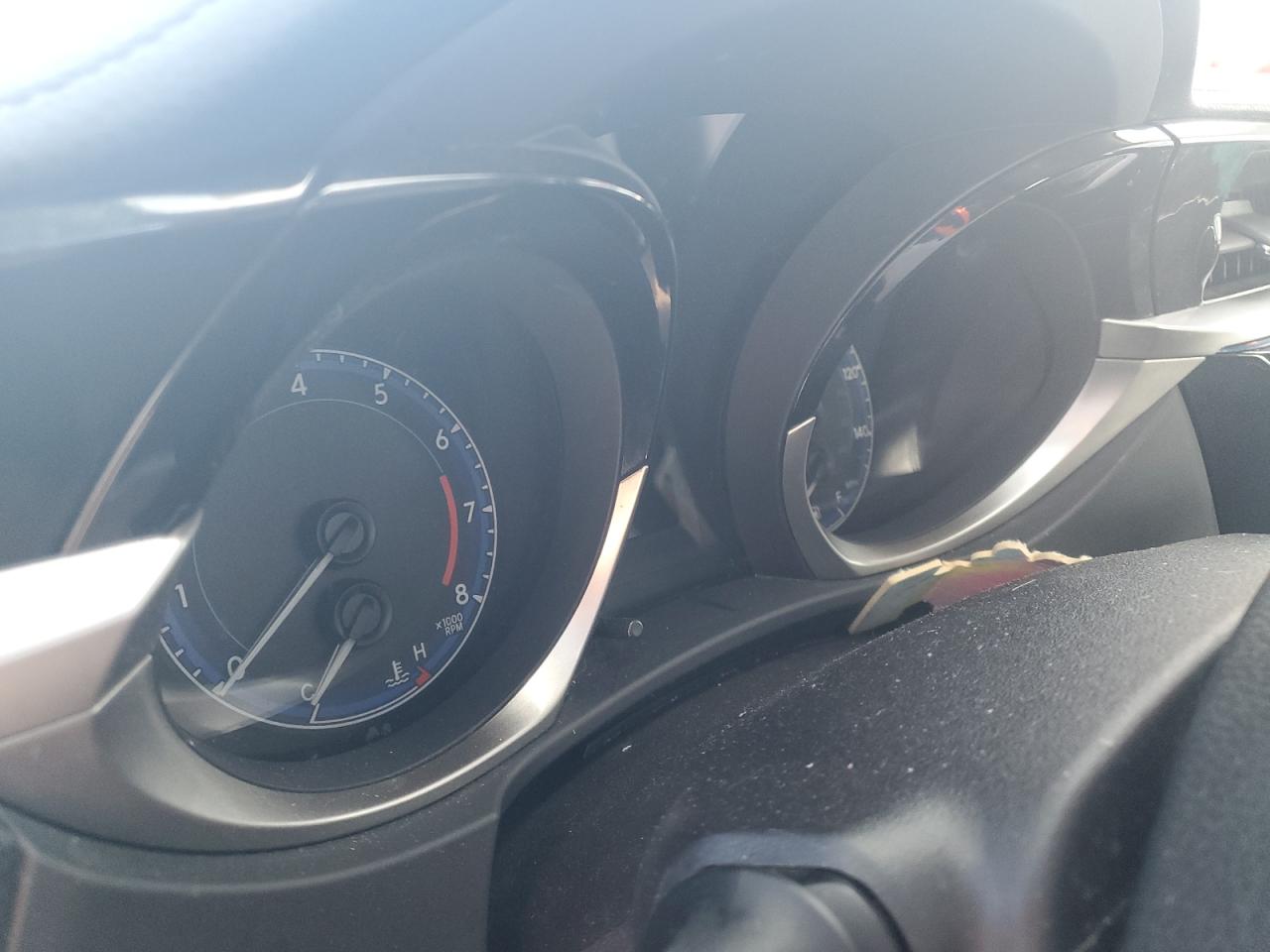 TOYOTA COROLLA 2015 — 10