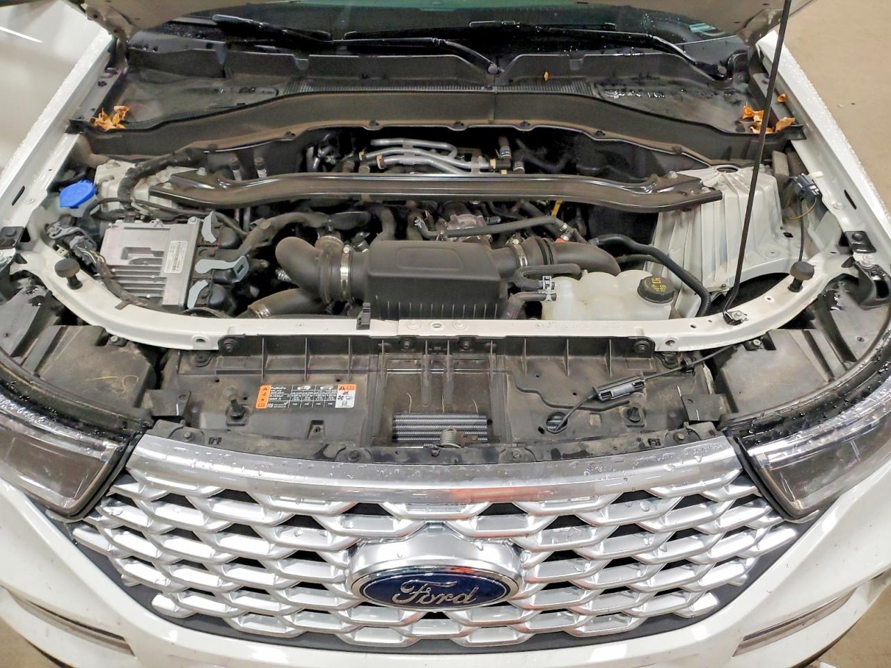FORD EXPLORER 2023 — 13