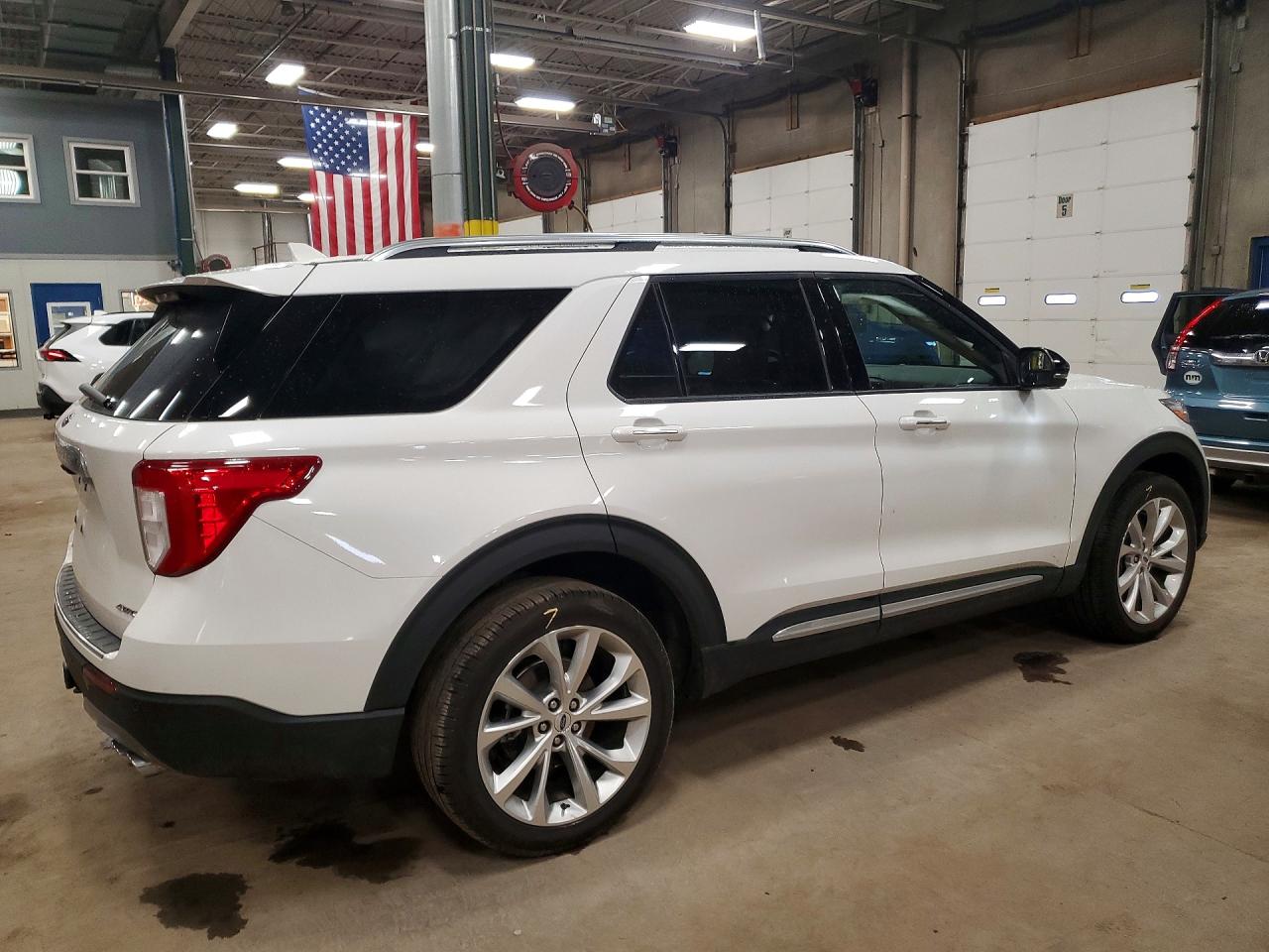 FORD EXPLORER 2023 — 4