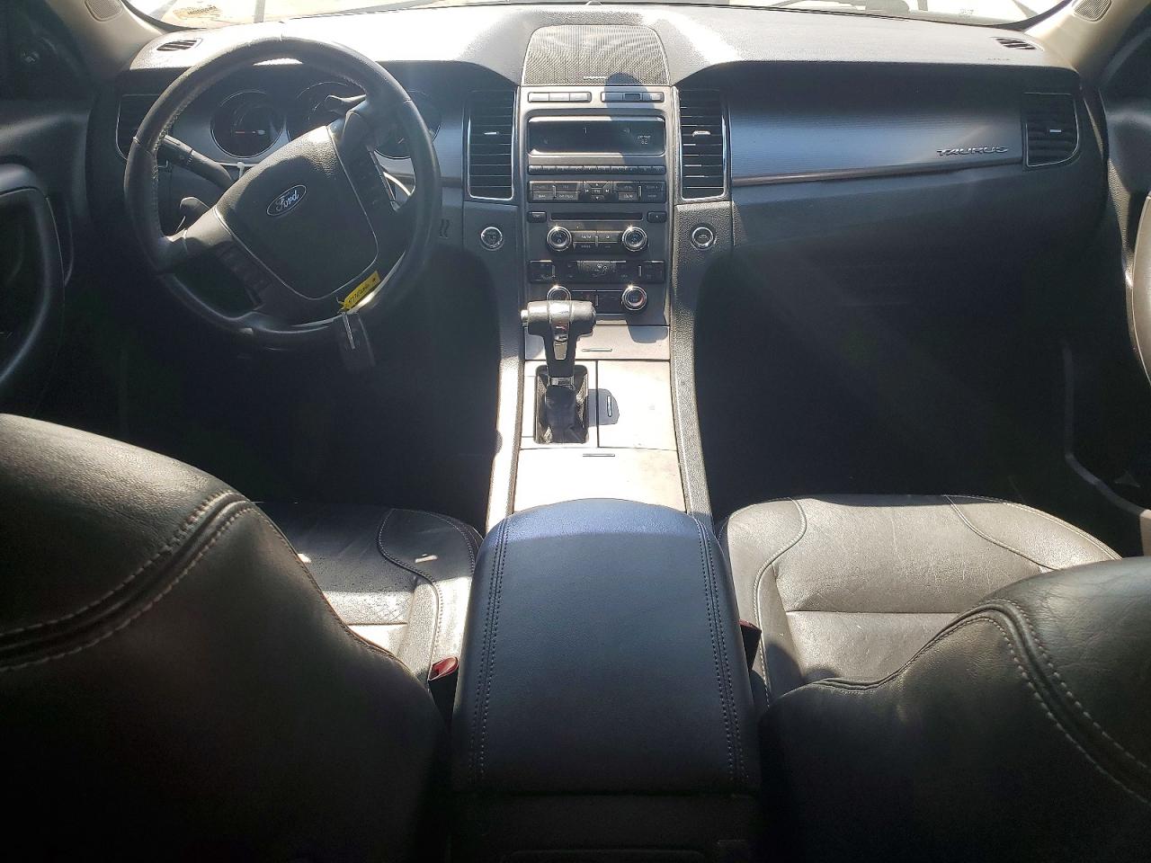 FORD TAURUS 2010 — 9