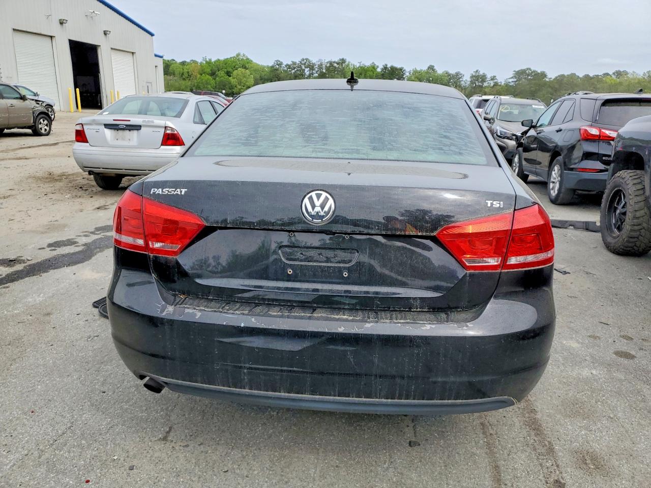 VOLKSWAGEN PASSAT 2015 — 7