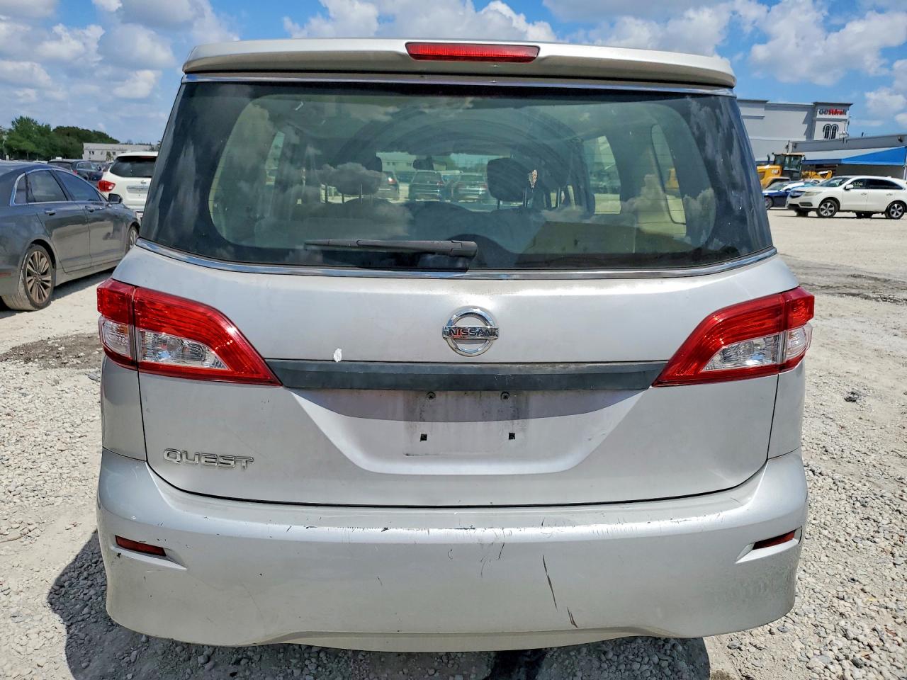 NISSAN QUEST 2016 — 7