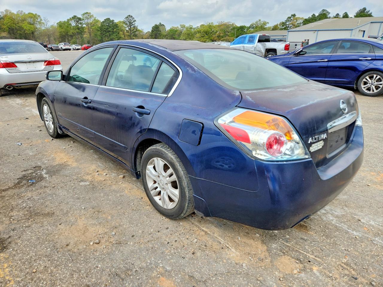 NISSAN ALTIMA BASE 2010 — 3