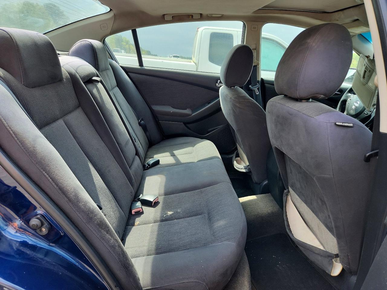 NISSAN ALTIMA BASE 2010 — 11