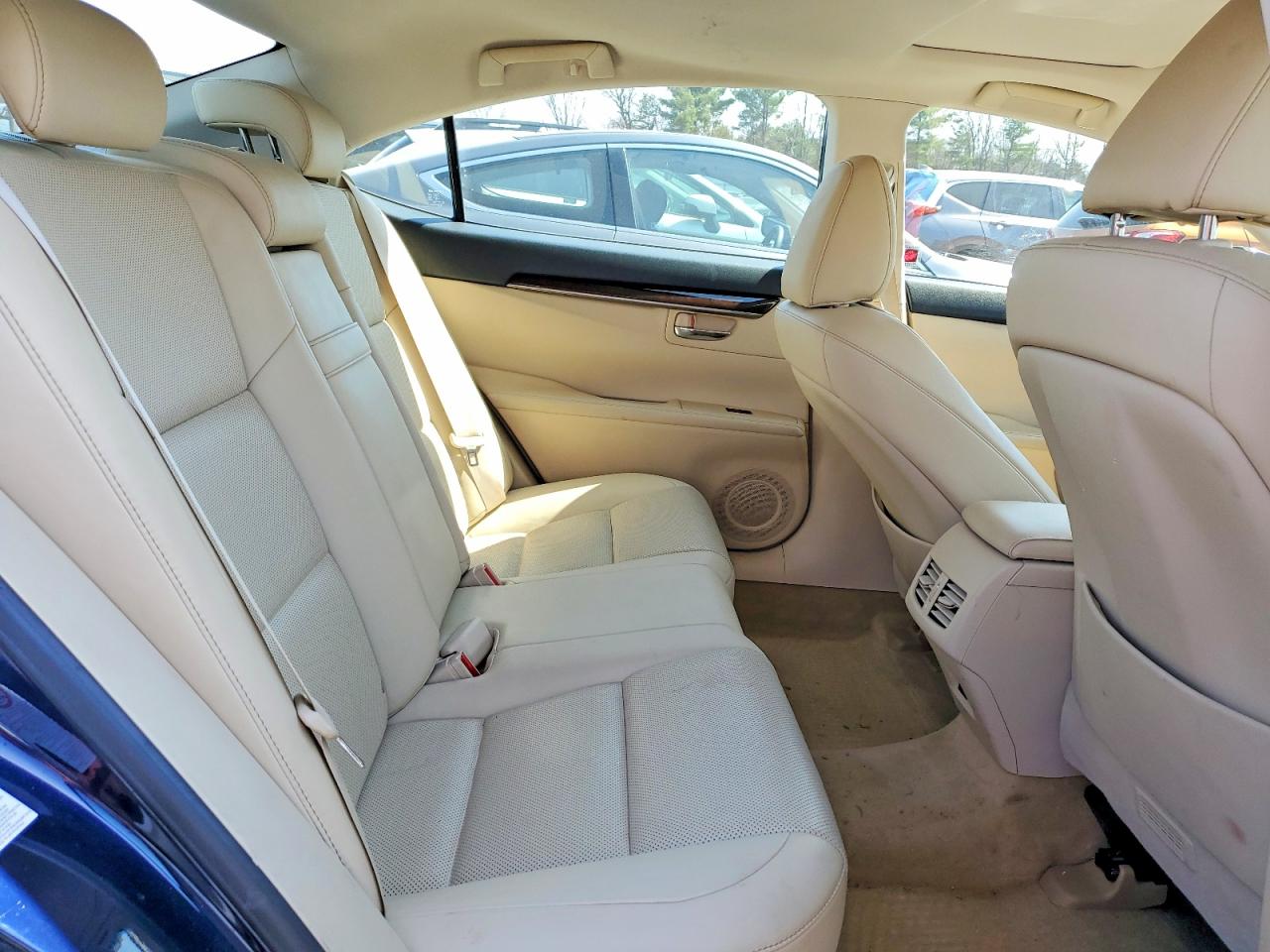 LEXUS ES 350 2015 — 11