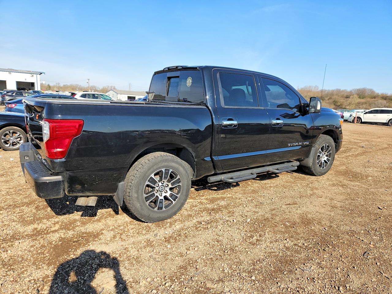 NISSAN TITAN 2020 — 4