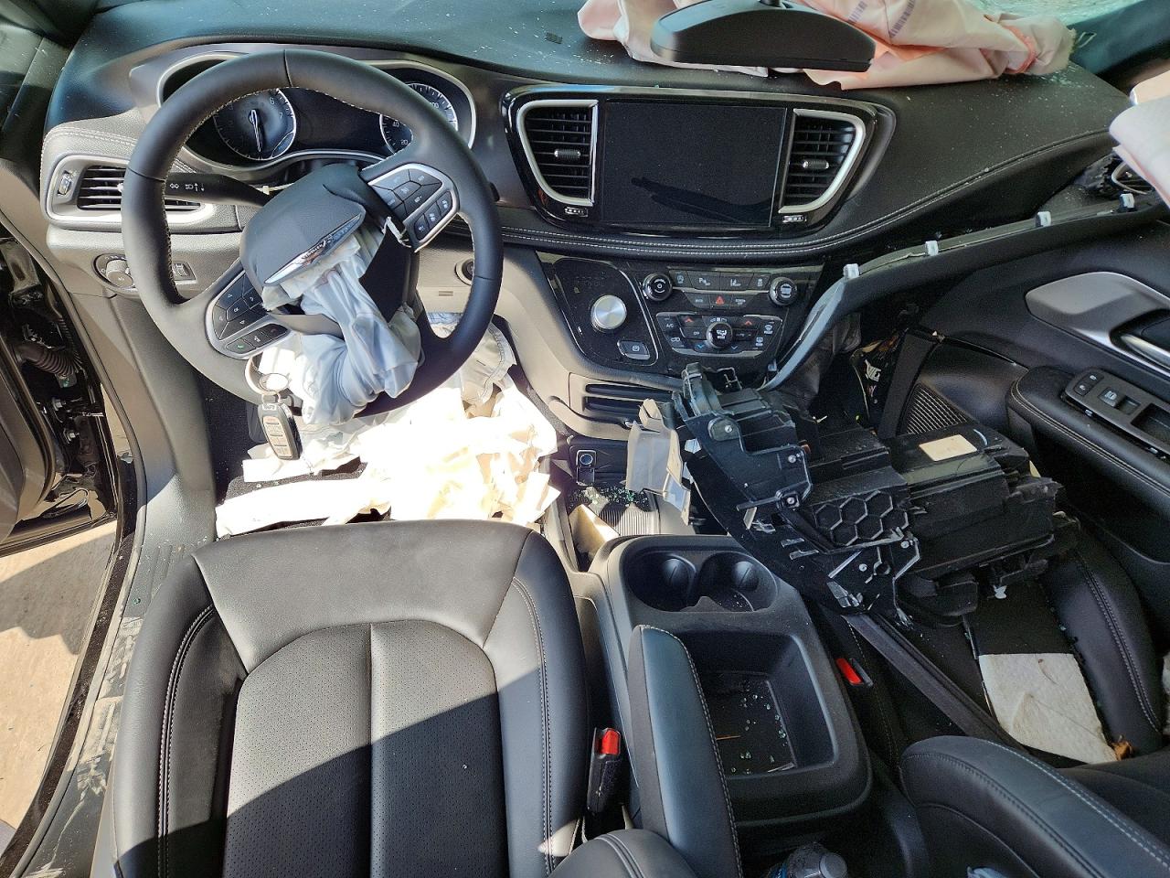 CHRYSLER PACIFICA 2026 — 9