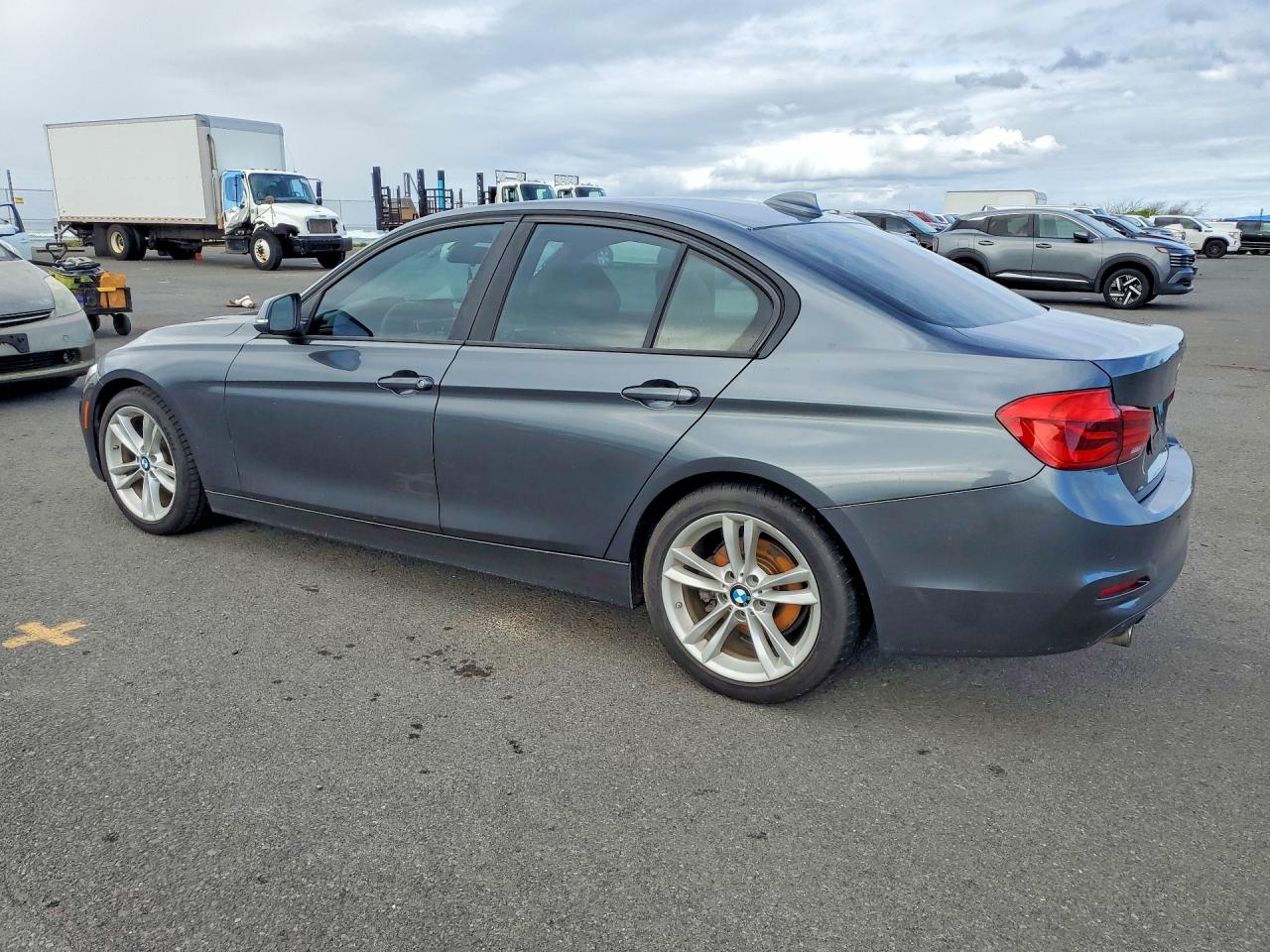 BMW 320 2017 — 3